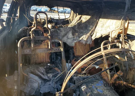 2018 Toyota Highlander Se from USA, damaged, VIN 5TDJZRFH8JS547690